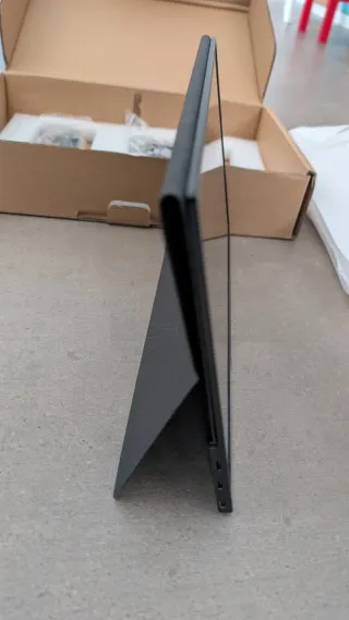 Monitor OLED 13.3 FullHD Negro