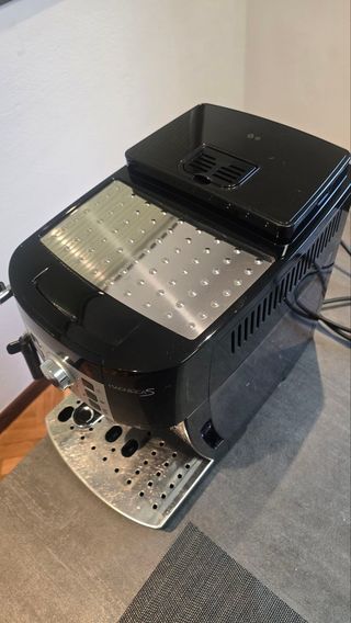 Cafetera DeLonghi Magnifica S ECAM 22.110.B