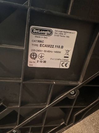 Cafetera DeLonghi Magnifica S ECAM 22.110.B