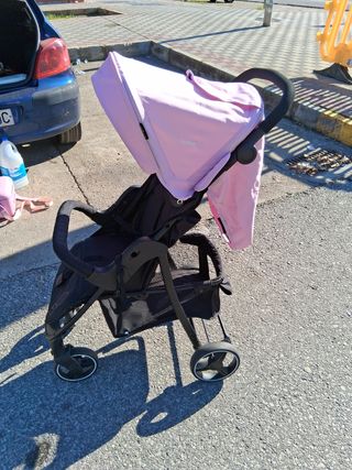 Sillita de paseo bebé rosa y negra