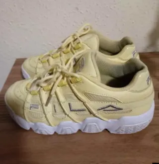 Zapatos Fila Amarillos Casi Nuevos