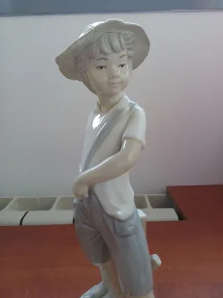 Figura Nao by Lladro Niño