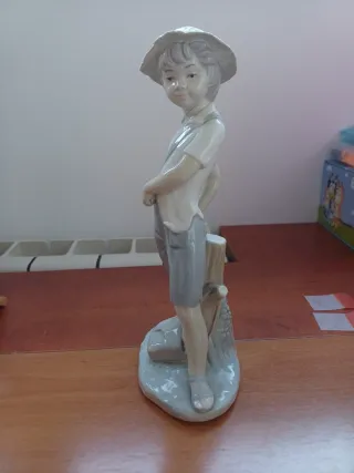 Figura Nao by Lladro Niño