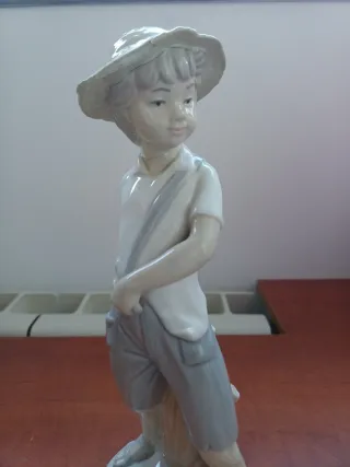 Figura Nao by Lladro Niño