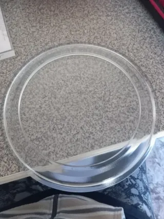 Plato del  microondas medida 28 cm