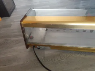 Vitrina expositora tapas dorada