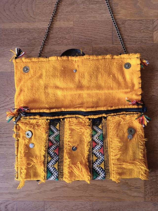 Bolso Kilim Amarillo con Piedra Turquesa