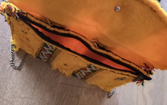 Bolso Kilim Amarillo con Piedra Turquesa