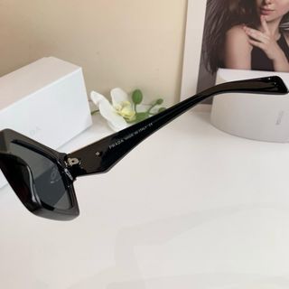 Occhiali da sole Prada neri