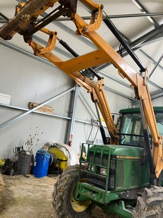 Tractor John Deere 6100