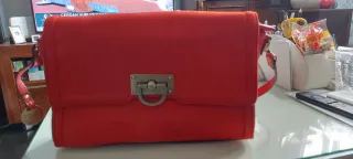 Bolso efecto piel Penelope y Mónica Cruz Rojo