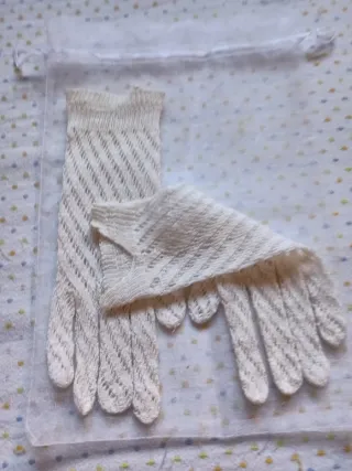 Guante blancos de punto hechos a mano