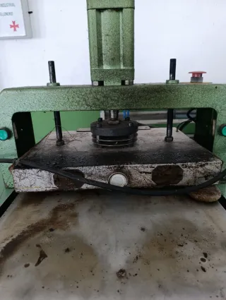 Máquina de planchar punteras