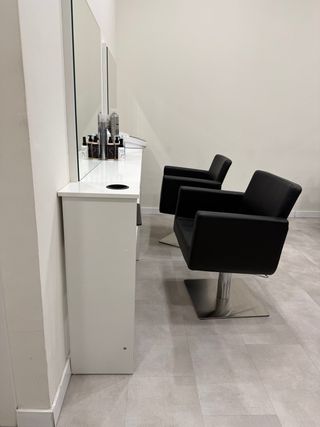 ¡CHOLLO! Mobiliario de peluquería
