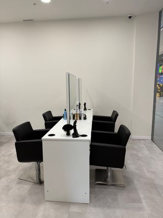 ¡CHOLLO! Mobiliario de peluquería