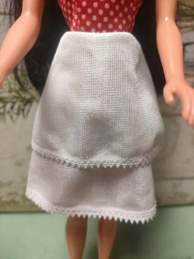 vestido rojo lunares y blanco para Barbie