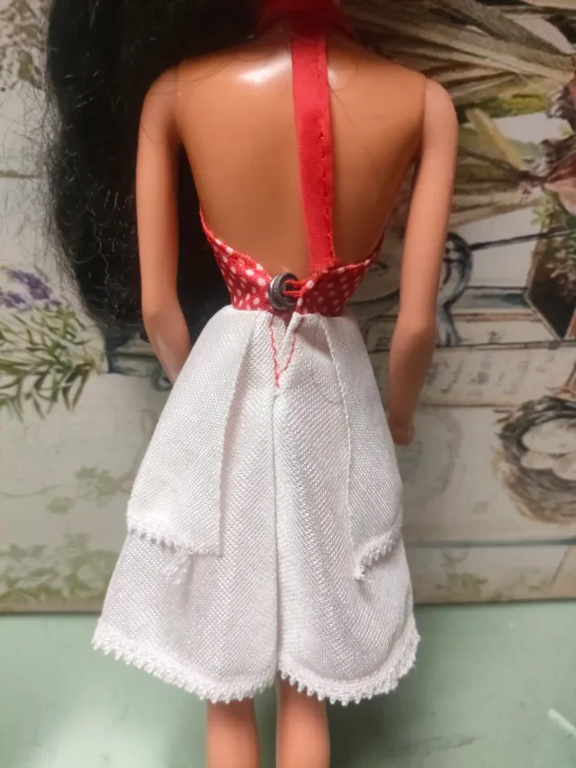 vestido rojo lunares y blanco para Barbie