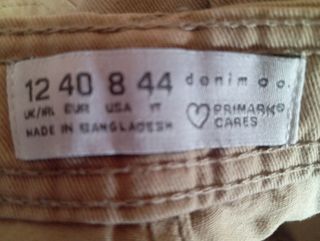 Pantalón cargo beige