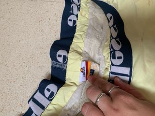 lote de 4 pantalones y 4 camisetas marca reventa