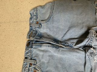 lote de 4 pantalones y 4 camisetas marca reventa