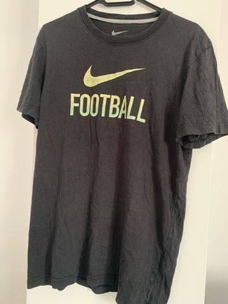 lote de 4 pantalones y 4 camisetas marca reventa