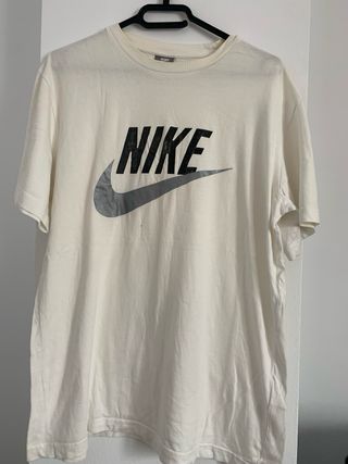 lote de 4 pantalones y 4 camisetas marca reventa