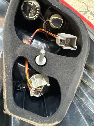 Piloto Trasero Derecho Ford Fiesta 2014 C1BB13404A