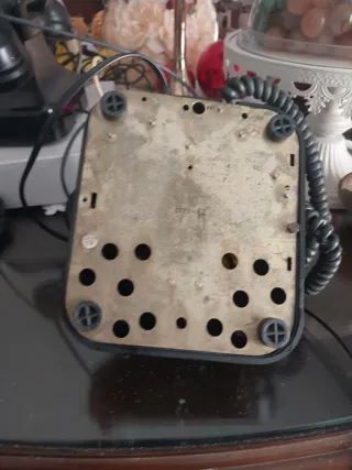 Teléfono antiguo baquelita negro