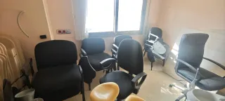 LOTE OFICINA COMPLETO – SILLAS + MESAS DE ESCRITO