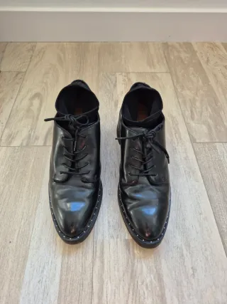 Zapatos de tacón negros