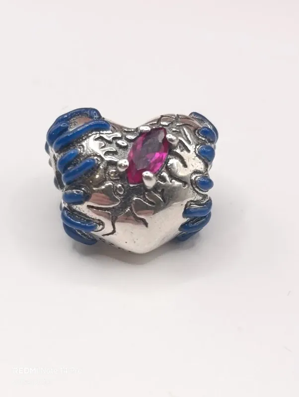 Charm Corazón Stranger Things ¡LIQUIDAMOS CHARMS!