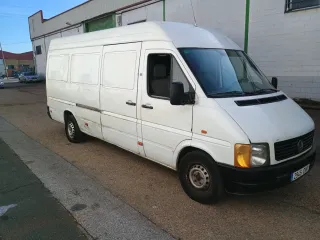 Opel Movano 2015 y Volkswagen LT35 AÑO 2006