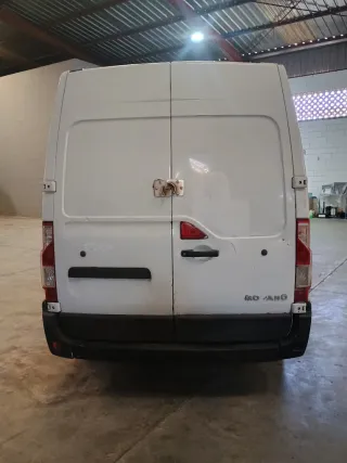 Opel Movano 2015 y Volkswagen LT35 AÑO 2006