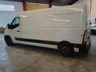 Opel Movano 2015 y Volkswagen LT35 AÑO 2006