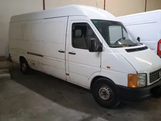 Opel Movano 2015 y Volkswagen LT35 AÑO 2006