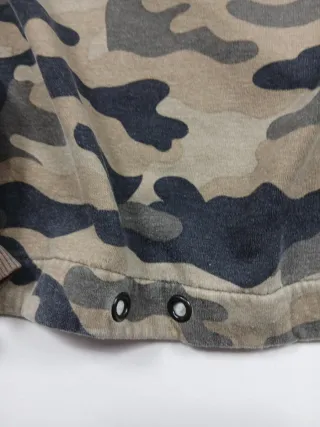 Sudadera Bershka Camuflaje Corta Talla S