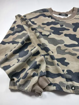 Sudadera Bershka Camuflaje Corta Talla S