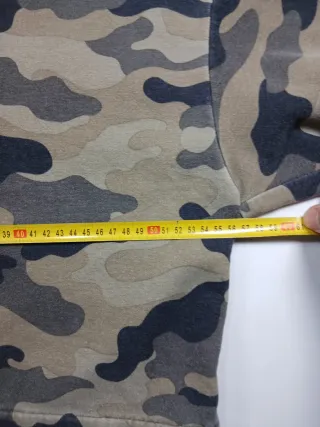Sudadera Bershka Camuflaje Corta Talla S