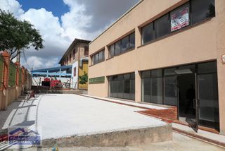 Oficina tipo nave en alquiler