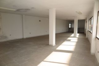 Oficina tipo nave en alquiler