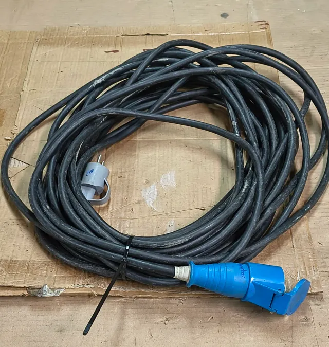 Cable de extensión para autocaravana