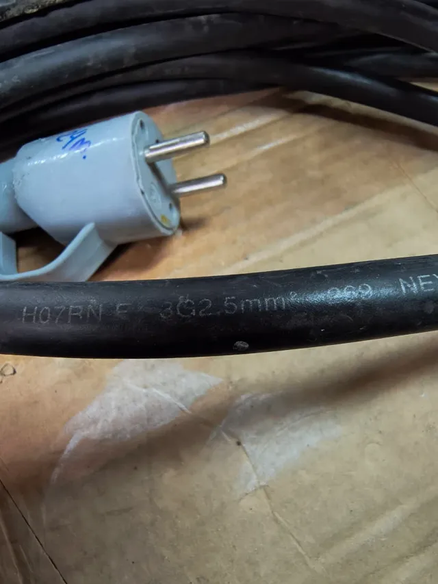 Cable de extensión para autocaravana