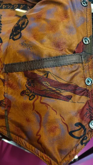 Chaleco de piel marrón para niño