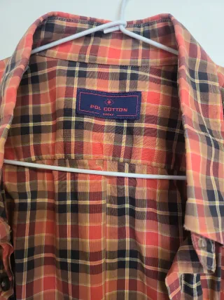 Camisas de varias marcas , están en perfecto estad