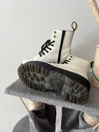 Botas Dr. Martens Blancas Talla 37