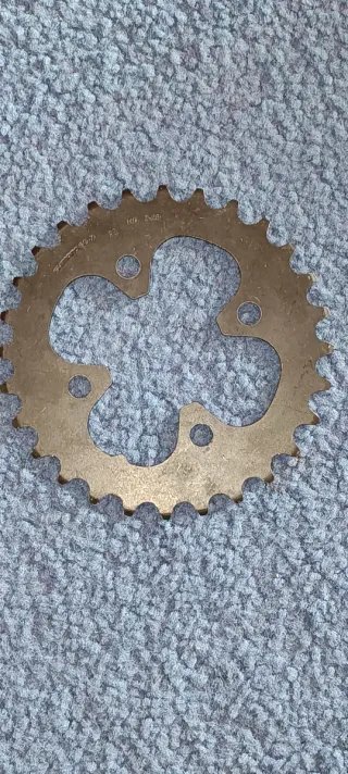 Varios platos para bielas