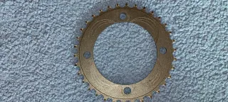 Varios platos para bielas