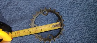 Varios platos para bielas