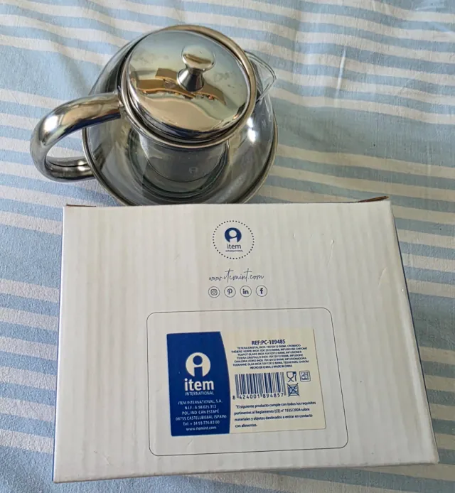 Tetera de cristal y acero inoxidable