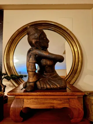 Figura Bali con peana